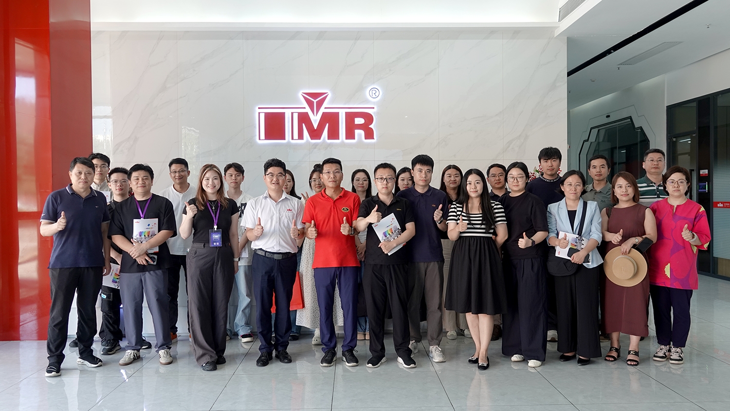 CMF Design Workshop Visits Our Company for In-Depth Exchange IMR